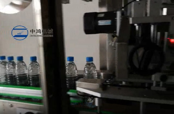 全自動套標(biāo)機